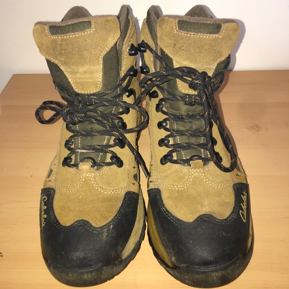 Men’s cabela’s boots. Size: 9 1/2